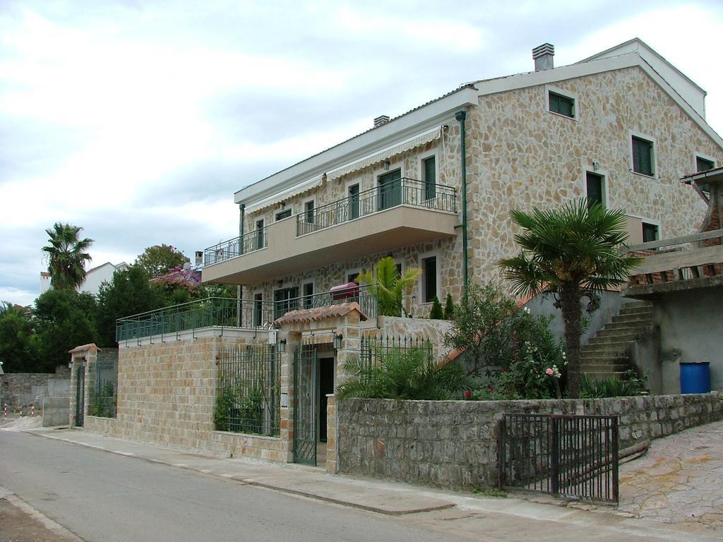 Apartment Tri Kiparisa تيفات الغرفة الصورة